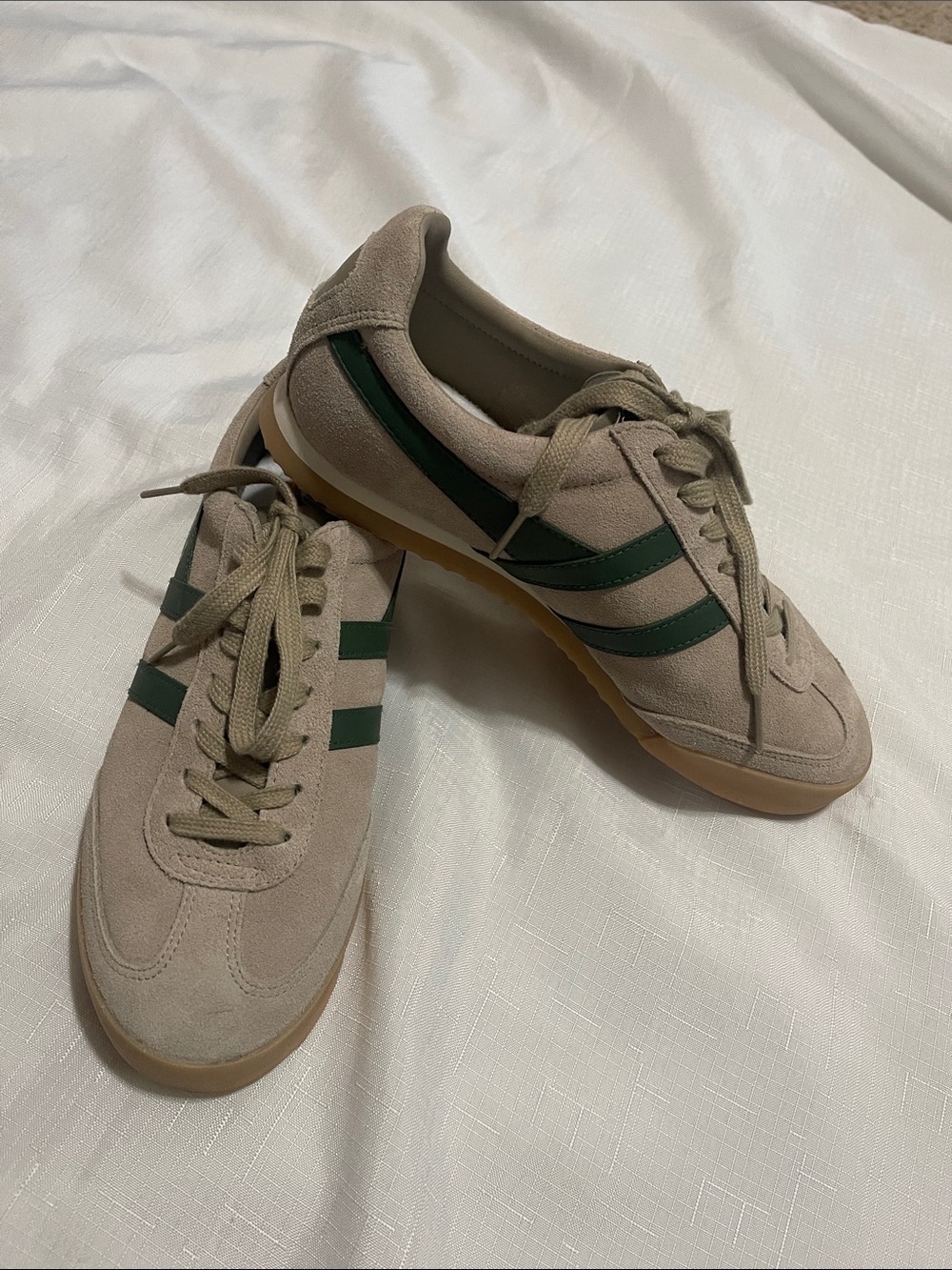 Gola Beige Suede Sneakers Women’s with Green Stripes New Without Tag
